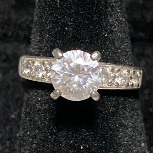 Sterling Silver Cubic Zirconia Engagement Ring With 7 Faceted Stones Stamped 925 - Picture 7 of 16